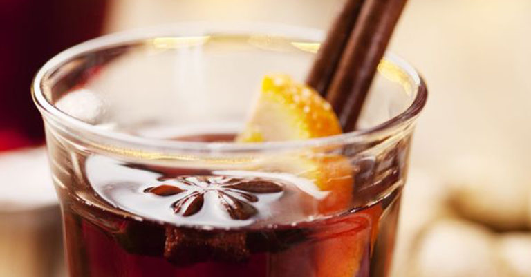 How To Make Spice-Infused Mulled Wine– It’s So Easy With This Recipe!