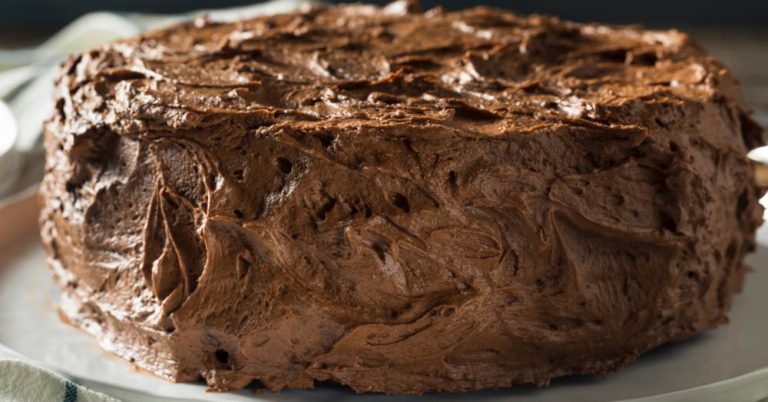 The Best Devil’s Food Chocolate Cake You Will Ever Taste! It Really Is THAT Good!