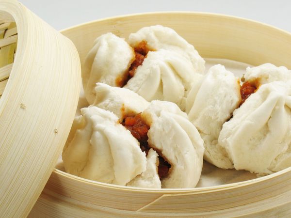 asian-recipe-steamed-barbecue-pork-buns-12-tomatoes