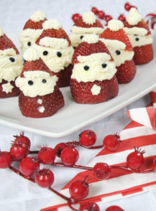 These Stuffed Strawberry Santas Just Might Be The Cutest Treat Of All ...