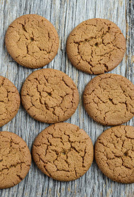 ginger snap cookies with icing