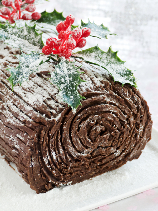 Holiday Dessert Recipe: Christmas Chocolate Yule Log | 12 Tomatoes