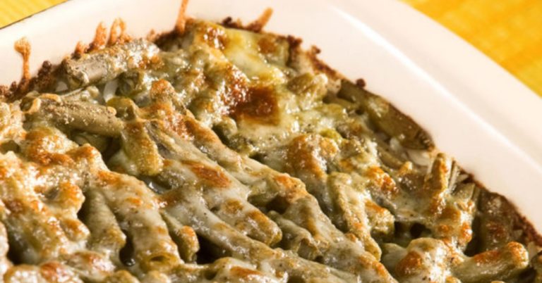 Cheesy Mozzarella Green Bean Melt