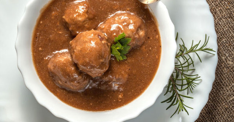 These Meatballs Will Have Everyone Coming Back For Seconds! The Sweet And Sour Sauce Is The Best!