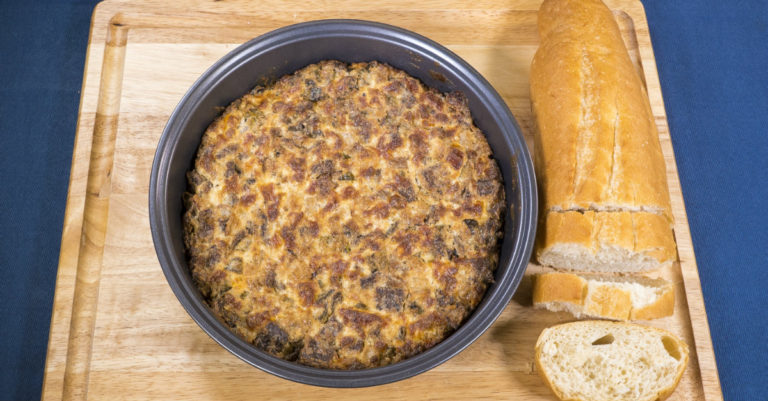 If You Love The Classic Philly Cheesesteak, Then You’ll Go Nuts For This Dip!