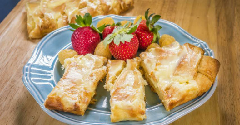 If You Love Pastries As Much As We Do, You’ll Be Shocked By How Easy This Danish Braid Is!!