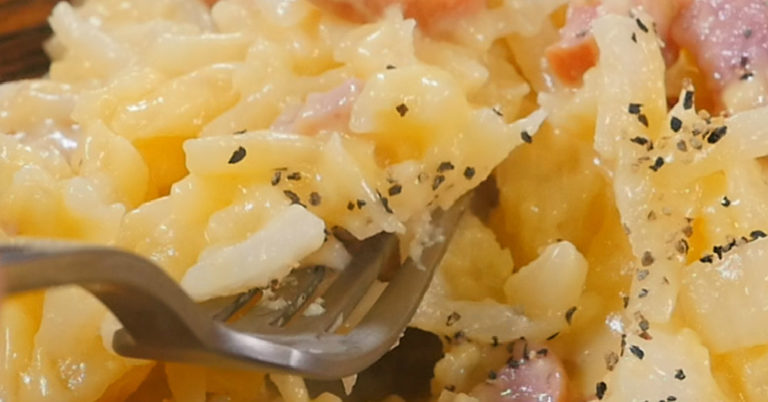 No More Standing Over The Stove, This Hearty Hash Brown Casserole Is Slow Cooker Magic!