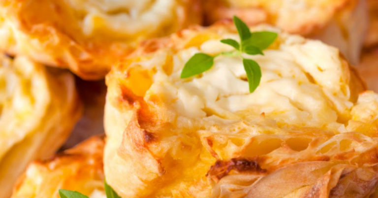Cheesy Feta Puff Pastry Bites