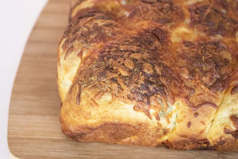 Spinach & Artichoke Pull-Apart Bread
