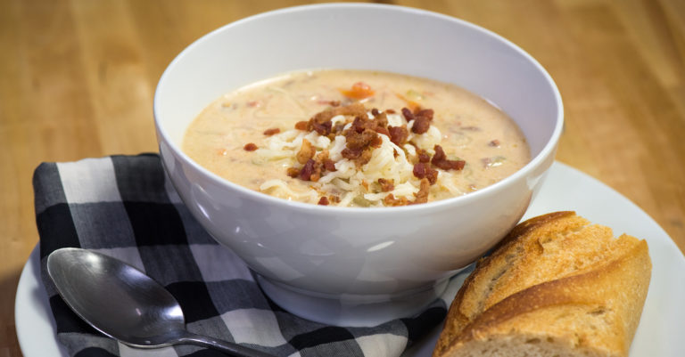 Slow Cooker Bacon Cheeseburger Soup