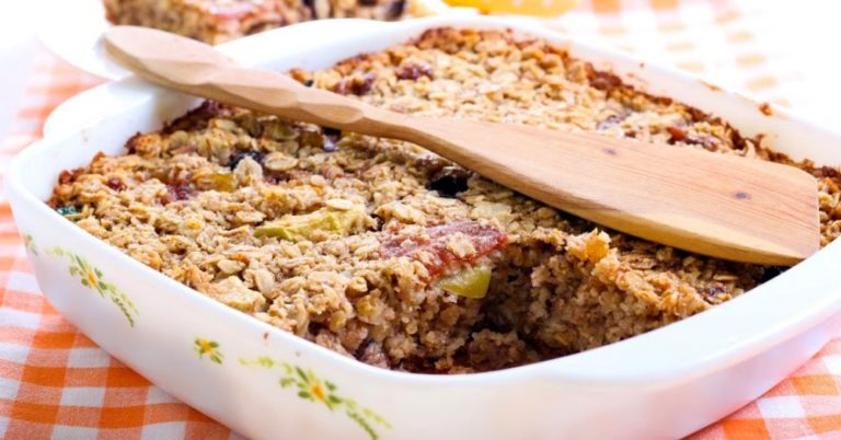 A Fruity Baked Oatmeal To Fuel Your Entire Family Through The Day