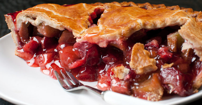 Old Fashioned Berry Rhubarb Pie