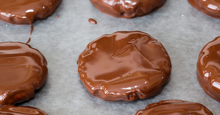 Cool and Refreshing Peppermint Patties