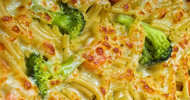 Loaded Veggie Macaroni and Cheese