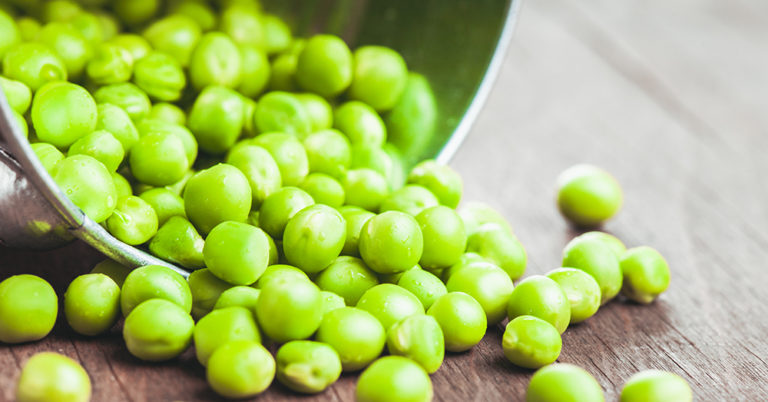 Try This Delicious, Healthy Green Dip Instead Of Hummus!