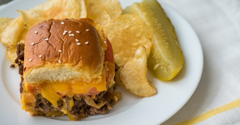If You Like Burgers, This Casserole Has Your Name On It!