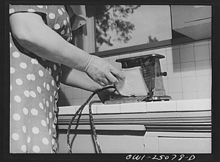 5 Things You Just Don’t See At The Breakfast Table Anymore