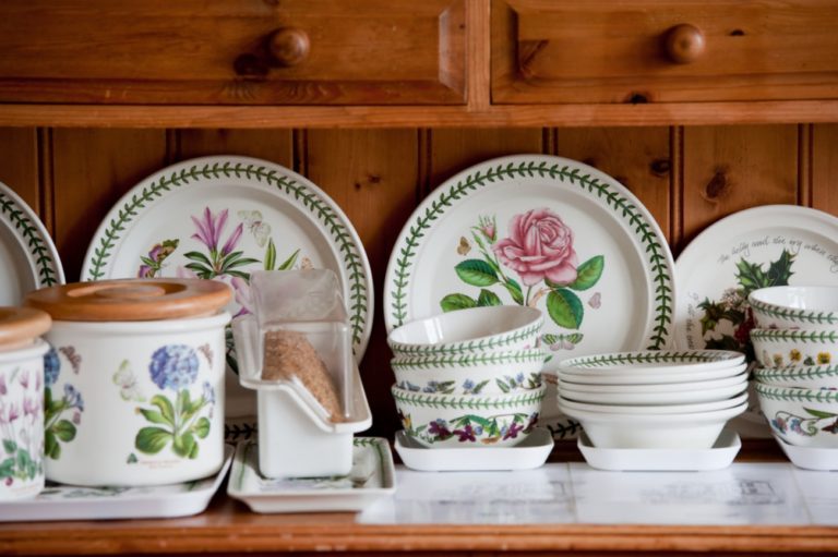 5 Most Popular China Patterns And What To Look For