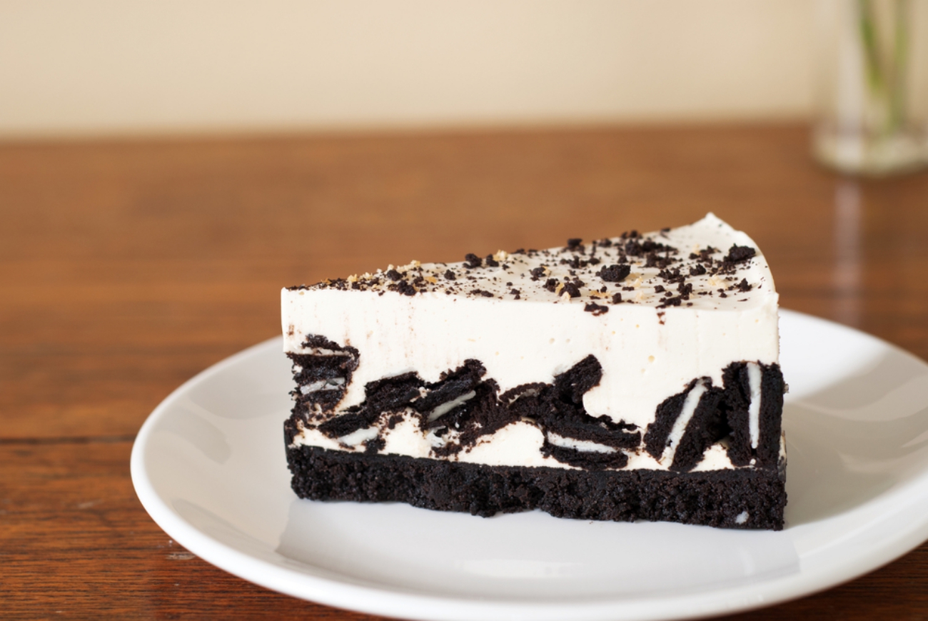 This Oreo Cheesecake Is Cookies And Cream At Its Best 12 Tomatoes