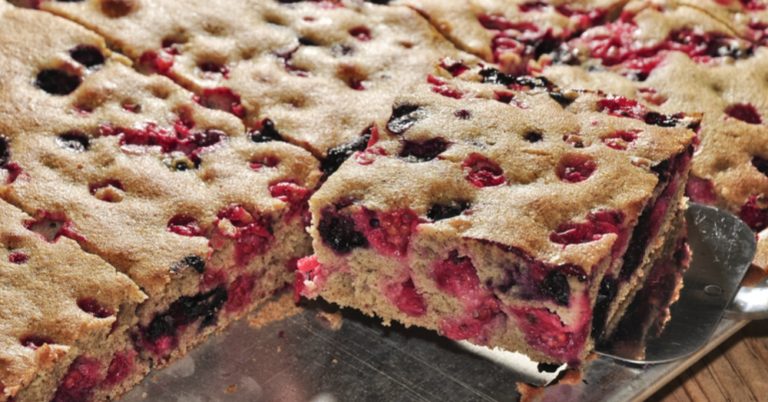 Yummy Yogurt Berry Cake