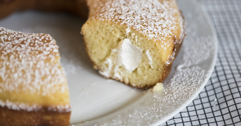 Homemade Twinkie Cake