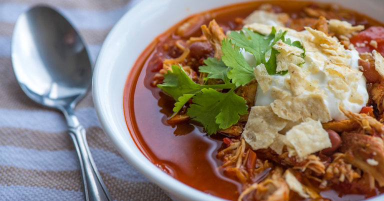 Slow Cooker Red Pepper Chicken Chili