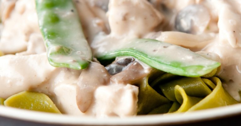 Single-Skillet Chicken Stroganoff