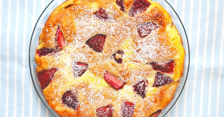 Strawberry Cream Cheese Coffee Cake