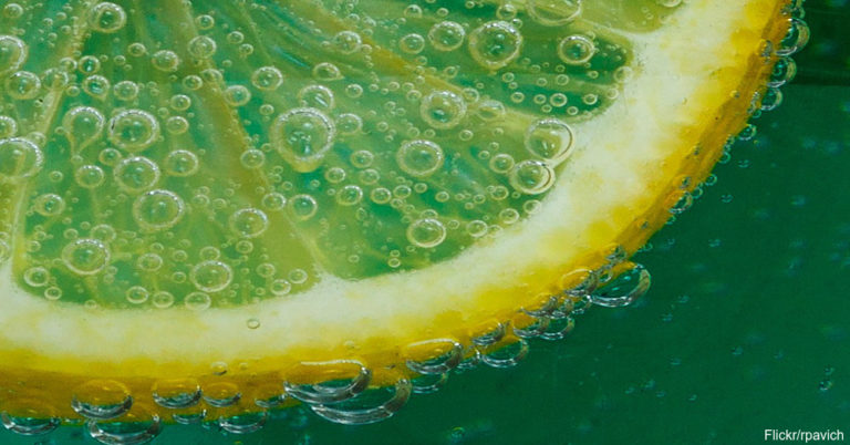 7 Healthy Alternatives to Drinking Soda