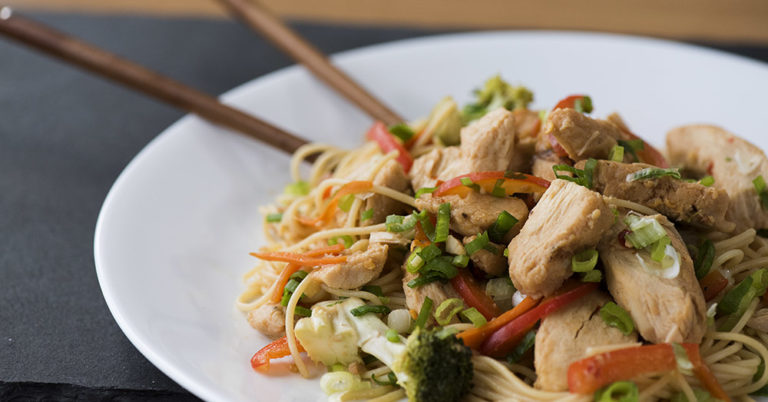 Slow Cooker Lo Mein Noodles