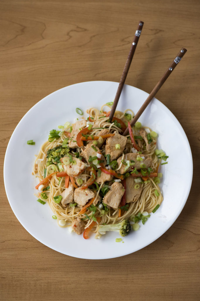 Slow Cooker Lo Mein Noodles | 12 Tomatoes