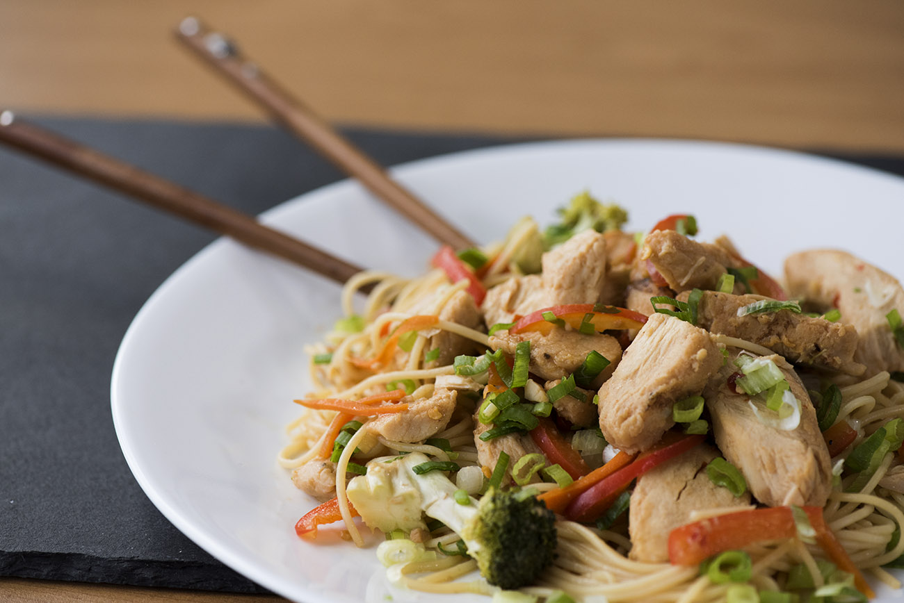 Slow Cooker Lo Mein Noodles 12 Tomatoes