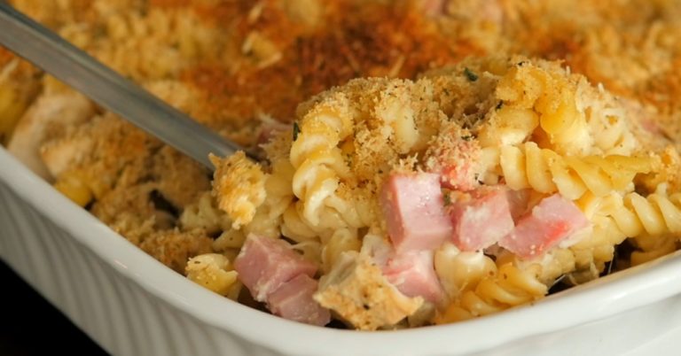 Rich And Creamy Chicken Cordon Bleu Casserole