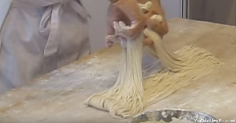 Who Knew Making Noodles Could Be So Mesmerizing??
