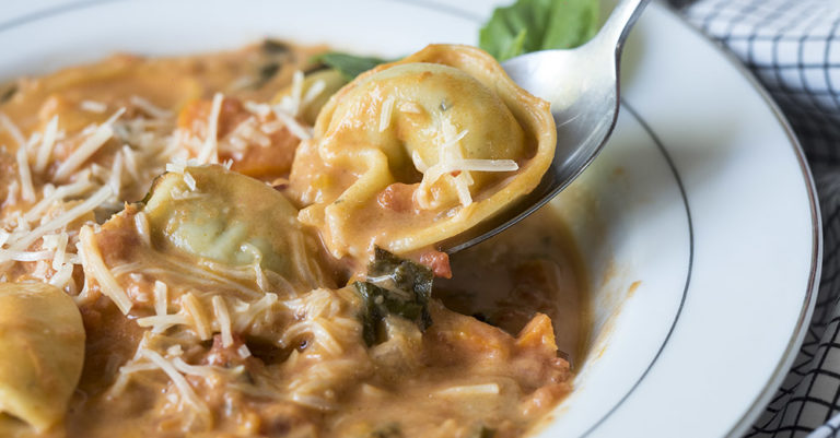 One-Pot Tomato Basil Tortellini Soup