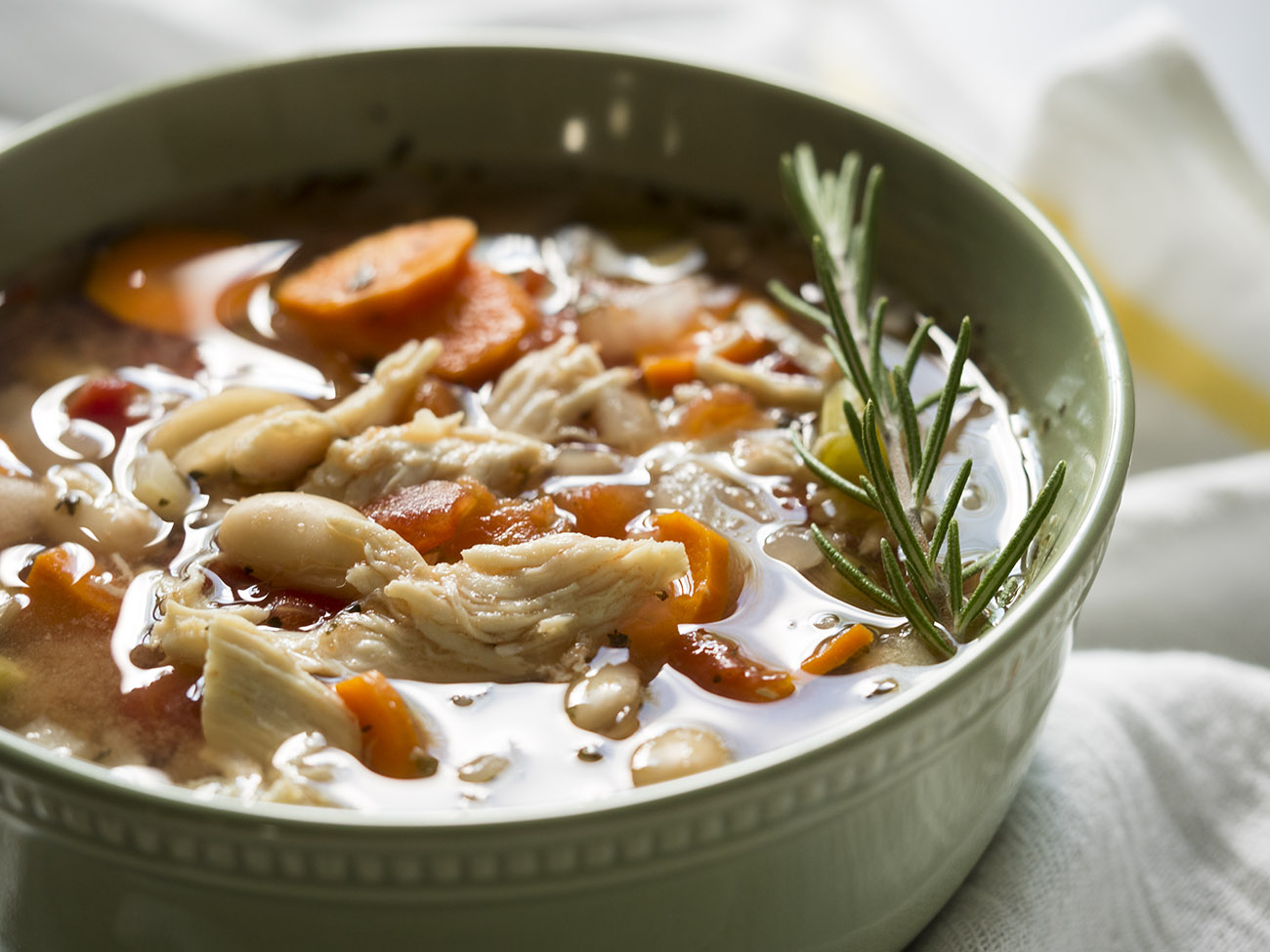 Slow Cooker White Bean Chicken Soup 12 Tomatoes