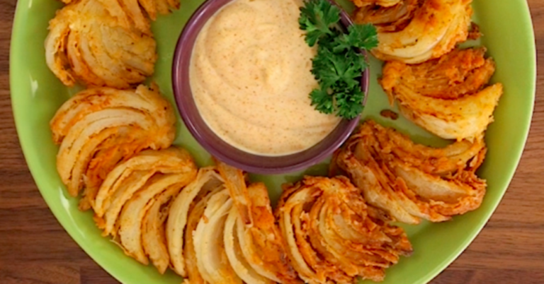 Blooming Onion Wedges And Dip