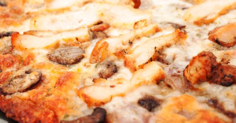 Easy Barbecue Chicken Pizza