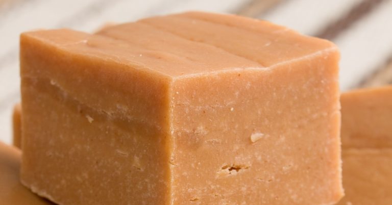 4 Ingredient Peanut Butter Fudge