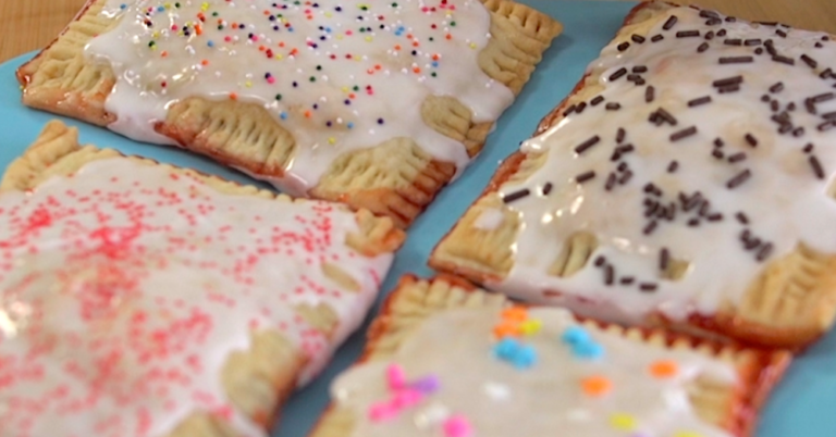 Homemade Strawberry Pop-Tarts