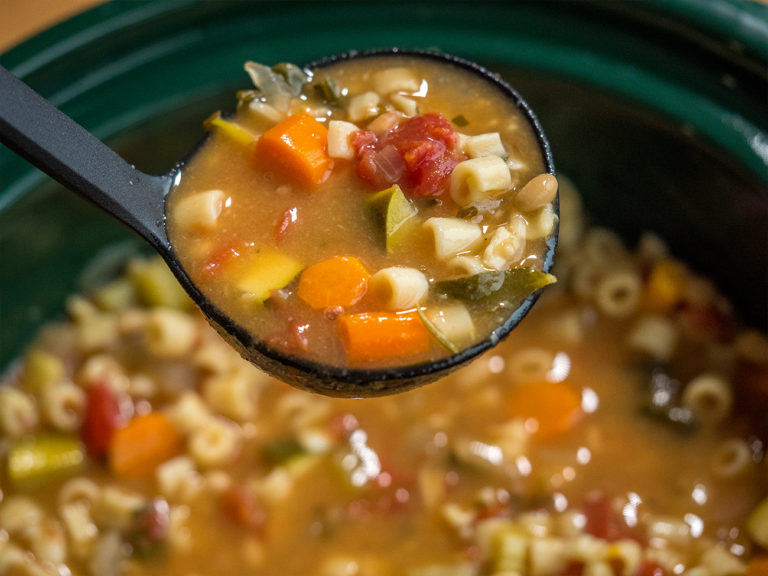 Slow Cooker Minestrone Soup