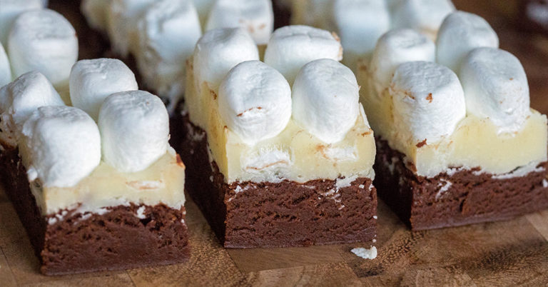 4-Ingredient Hot Chocolate Fudge