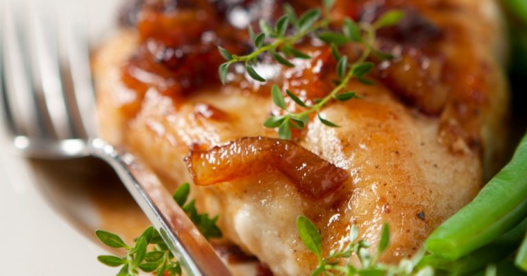Chicken With Caramelized Onions