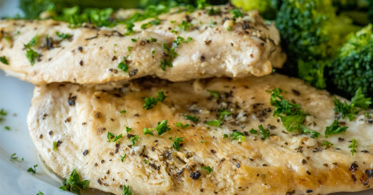 Healthy Slow Cooker Lemon Garlic Chicken