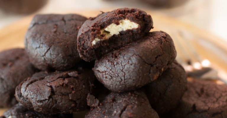 Chocolatey Cheesecake Cookies