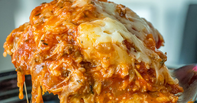 Cheesy Slow Cooker Ravioli Lasagna