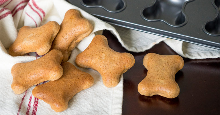 Banana Apple Pupcakes