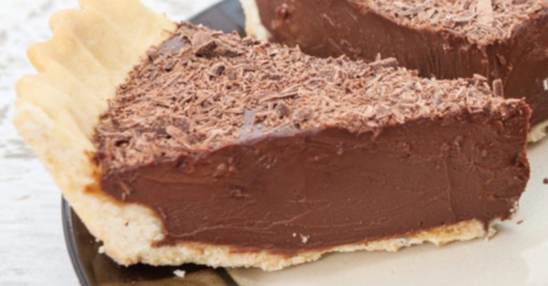 Easy Chocolate Mousse Pie