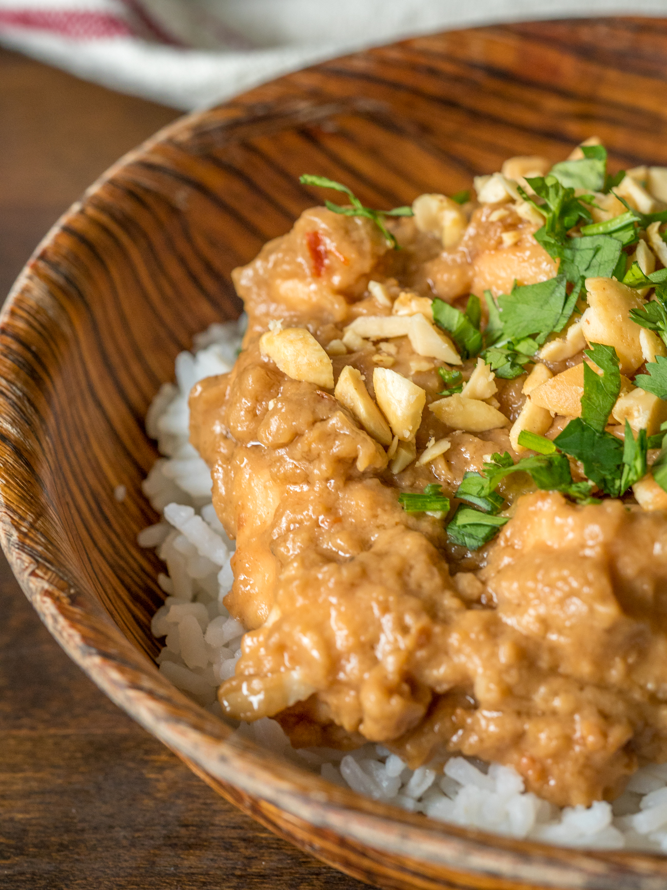 https://cdn.greatlifepublishing.net/wp-content/uploads/sites/2/2017/04/22115740/Slow-Cooker-Thai-Peanut-Chicken-Vertical-3.jpg