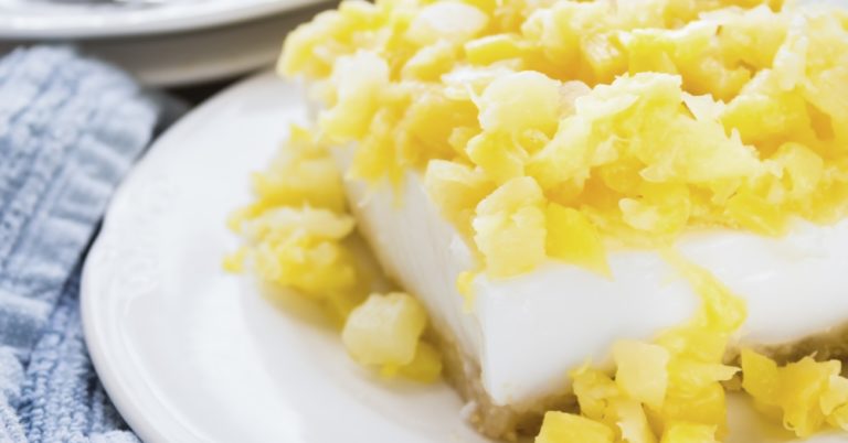 Creamy Coconut Pineapple Pudding Pie